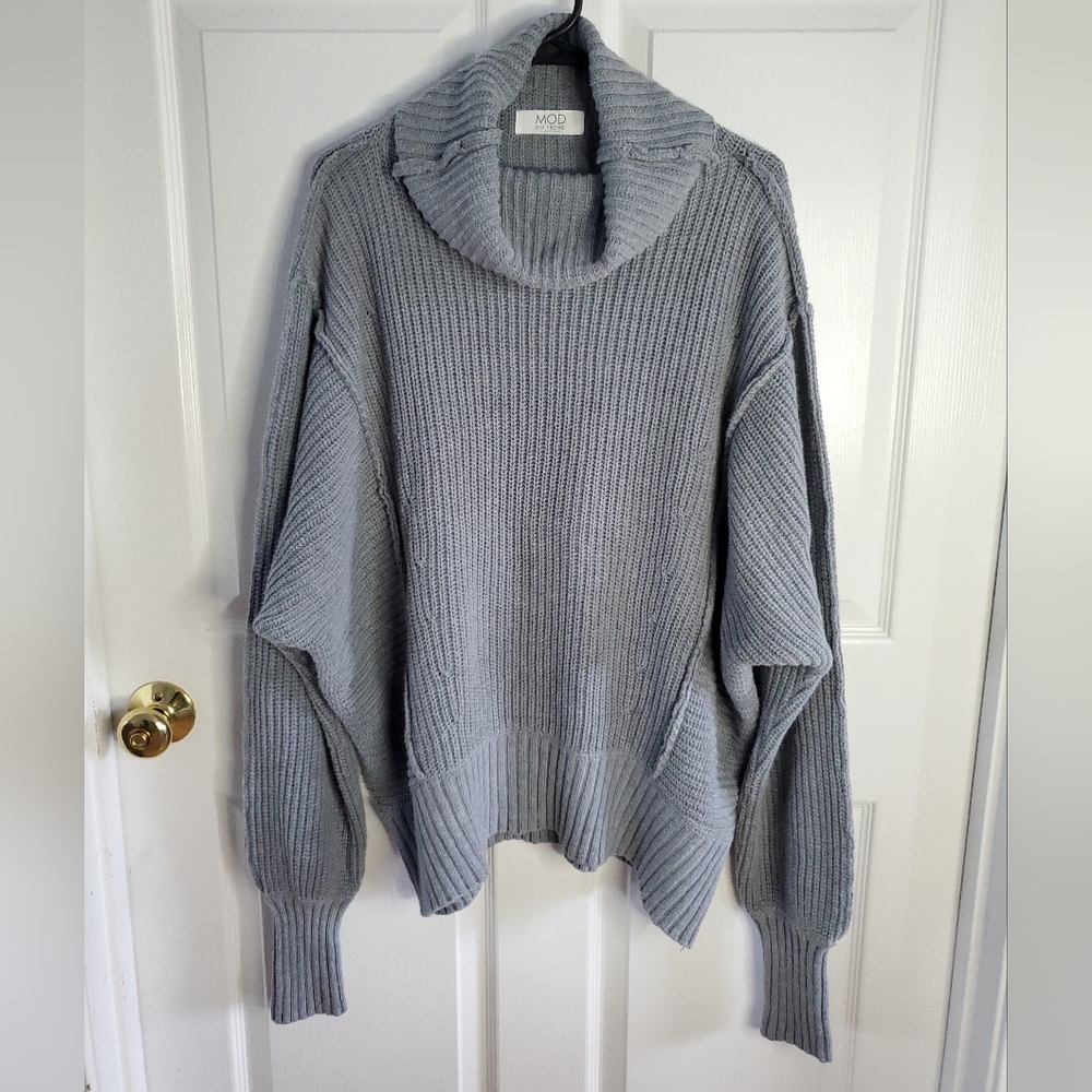 MOD Women's Light Gray Cowl Neck Oversized Sweater. Size XL. #SW